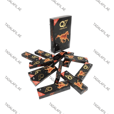 Q7 Chocolate sachets scattered with product box on white background